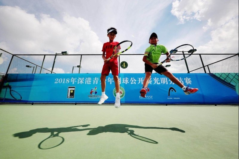 而且樊振东还追平了由马琳保持的四次夺得男子乒乓球世界杯冠军的纪录
