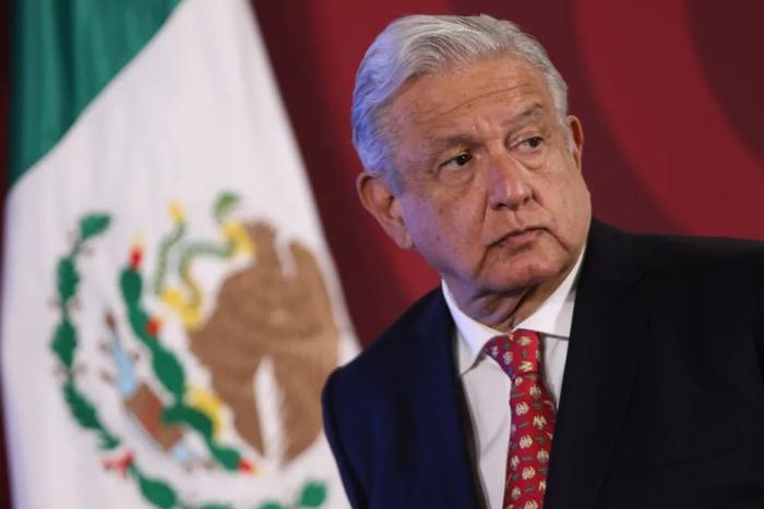 2022年6月6日，在墨西哥首都墨西哥城国家宫，墨西哥总统洛佩斯出席新闻发布会。新华社发（弗朗西斯科·卡涅多 摄）
